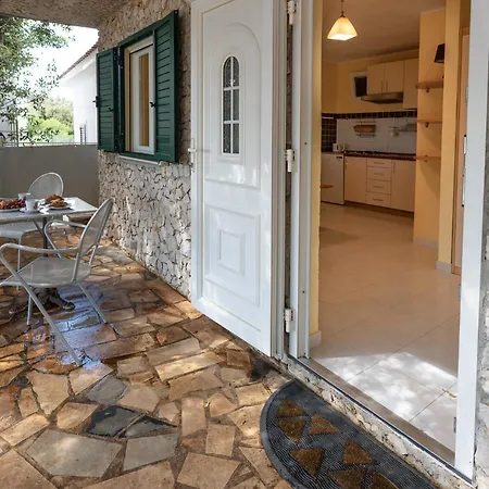 Apartamento House With Amazing View And Bbq- Uvala Stivasnica Ražanj